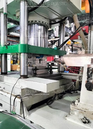 Macchine per lo stampaggio ad iniezione a CN disponibili per la prova di stampi