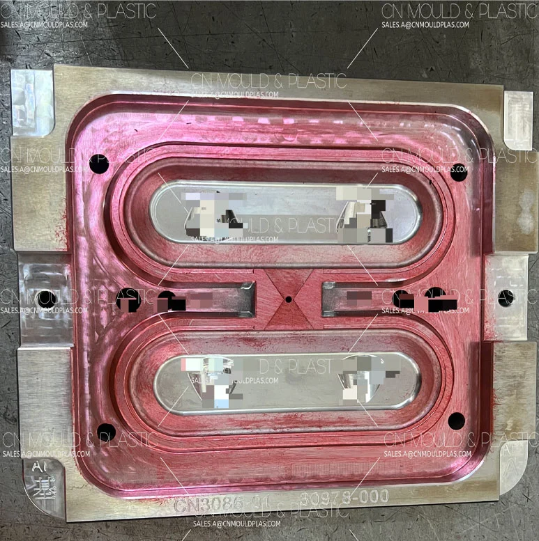 Differenza tra stampaggio a doppio colpo e sovrastampaggio