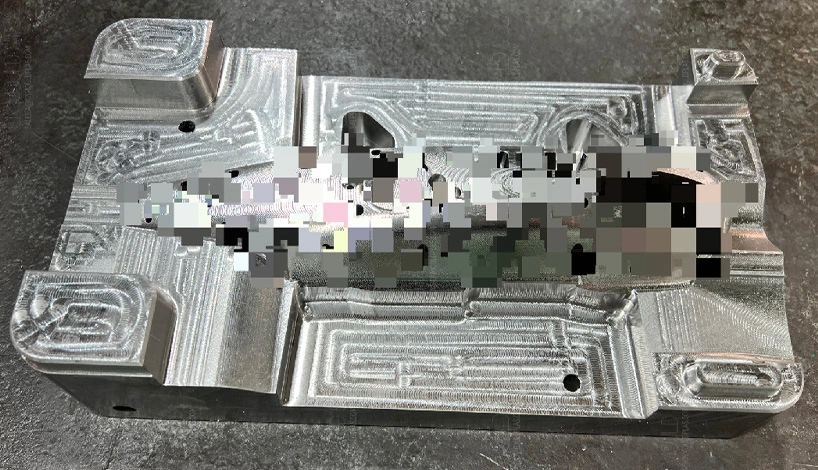 Stampaggio ad iniezione di attrezzature industriali