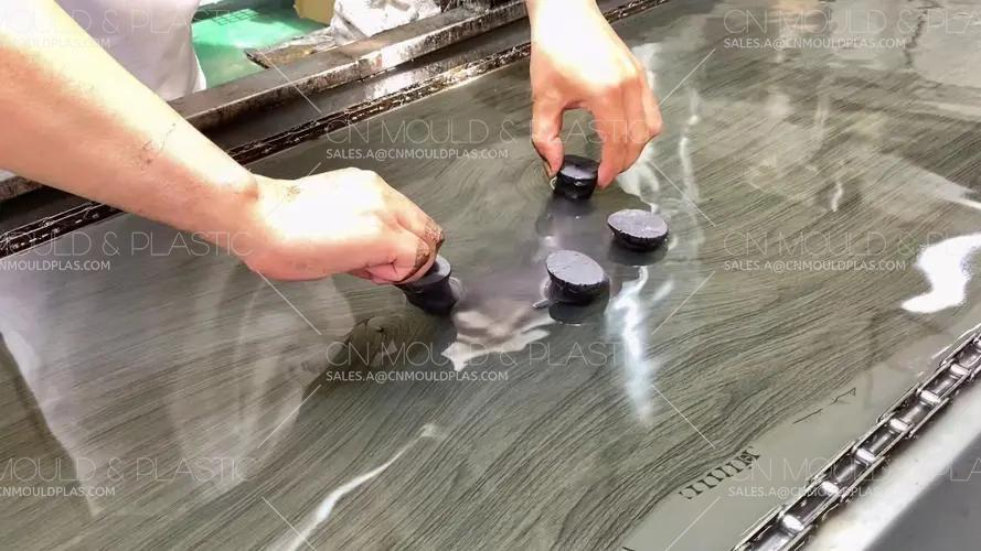 Introduzione al processo di trattamento superficiale dei materiali-stampa a trasferimento idro
